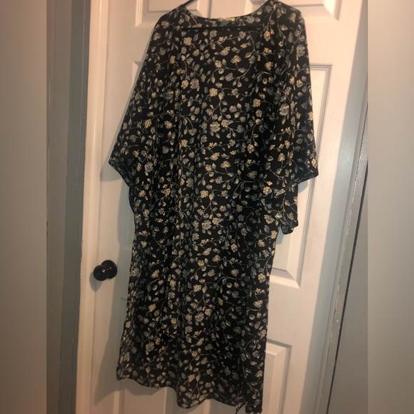 Kye mi size L , exceptionally nice, kimino, cardigan, cover up, short sl… - Picture 7 of 9